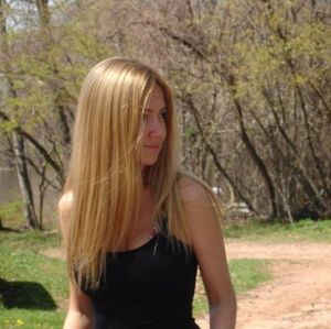 Meet your Posher, Alina